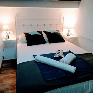 https://wish-suite-barrio-de-leon-en-triana.es-andalucia.com